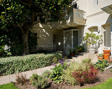 6065 Scenic Avenue - Photo Thumbnail 14