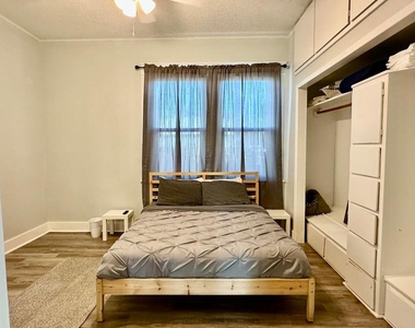 1504 E 33rd Avenue - Photo Thumbnail 16