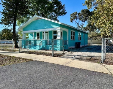 1504 E 33rd Avenue - Photo Thumbnail 1