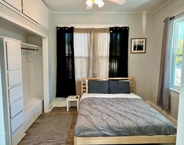 1504 E 33rd Avenue - Photo Thumbnail 10