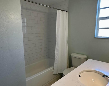 1504 E 33rd Avenue - Photo Thumbnail 25