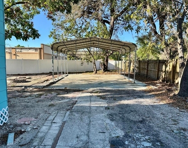 1504 E 33rd Avenue - Photo Thumbnail 32