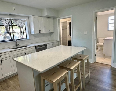 1504 E 33rd Avenue - Photo Thumbnail 20