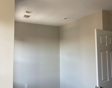 543 Florida Avenue Nw - Photo Thumbnail 6