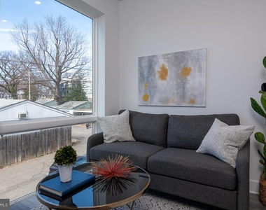 818 Bladensburg Road Ne - Photo Thumbnail 7