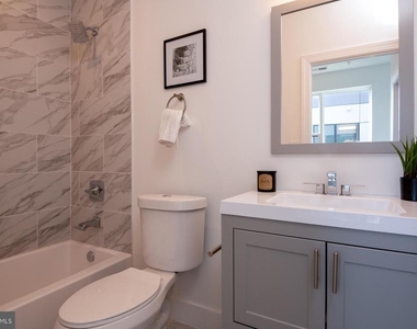 818 Bladensburg Road Ne - Photo Thumbnail 4