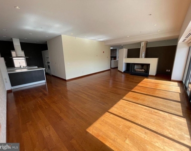 3336 Cadys Alley Nw - Photo Thumbnail 3