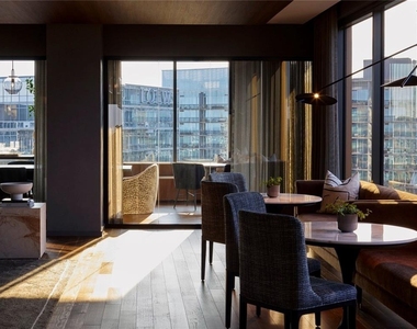 1081 Juniper Street Ne - Photo Thumbnail 29