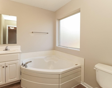 16360 Hidden River Court - Photo Thumbnail 11