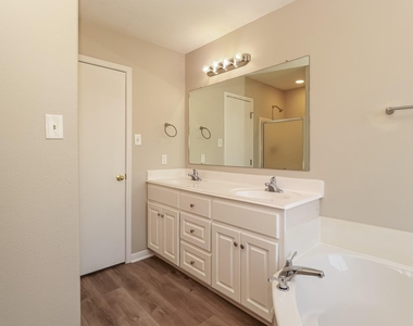16360 Hidden River Court - Photo Thumbnail 10