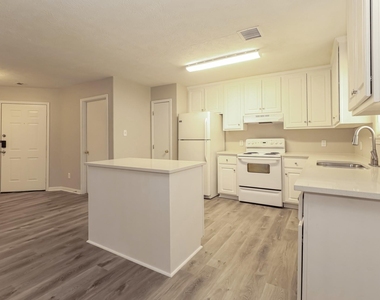 16360 Hidden River Court - Photo Thumbnail 7