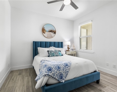 13460 Causeway Palms Cove - Photo Thumbnail 19