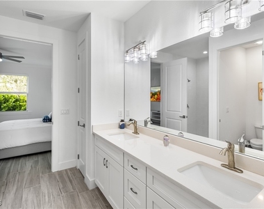 13460 Causeway Palms Cove - Photo Thumbnail 17