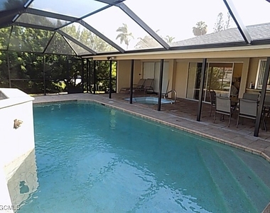 3614 Se 16th Place - Photo Thumbnail 14
