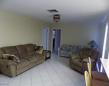3614 Se 16th Place - Photo Thumbnail 9