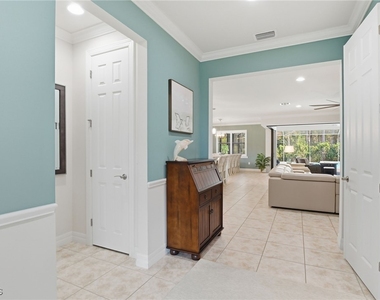11012 Castlereagh Street - Photo Thumbnail 4