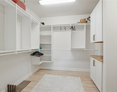 11012 Castlereagh Street - Photo Thumbnail 25