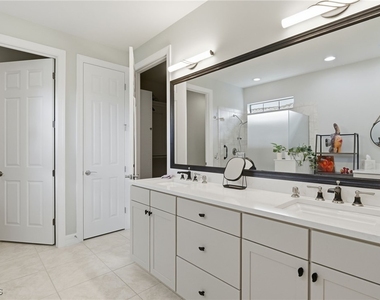 11012 Castlereagh Street - Photo Thumbnail 24