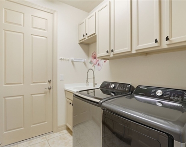 11012 Castlereagh Street - Photo Thumbnail 33