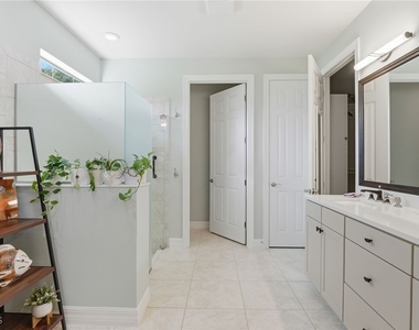 11012 Castlereagh Street - Photo Thumbnail 21