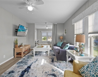 1747 Beverly Drive - Photo Thumbnail 10