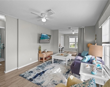 1747 Beverly Drive - Photo Thumbnail 9
