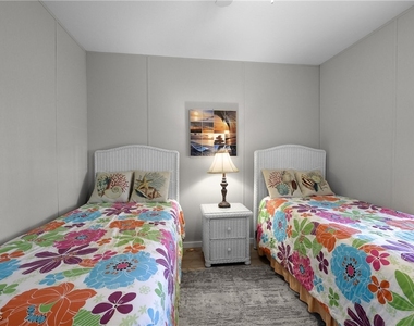 1747 Beverly Drive - Photo Thumbnail 17