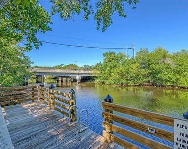 1747 Beverly Drive - Photo Thumbnail 30