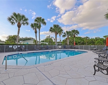 1747 Beverly Drive - Photo Thumbnail 24