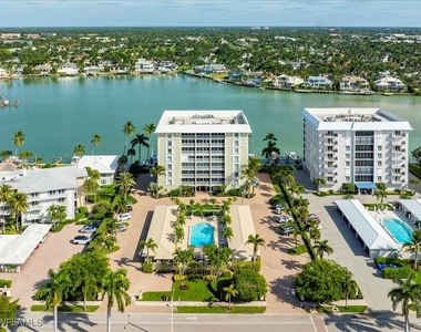 2750 Gulf Shore Boulevard N - Photo Thumbnail 40