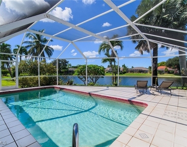 443 Dundee Court - Photo Thumbnail 4
