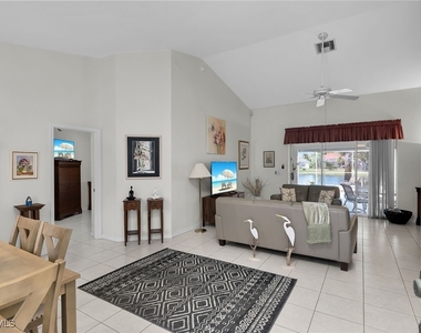 443 Dundee Court - Photo Thumbnail 14