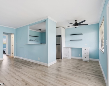 473 12th Avenue S - Photo Thumbnail 6
