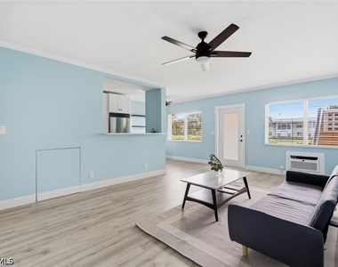 473 12th Avenue S - Photo Thumbnail 3