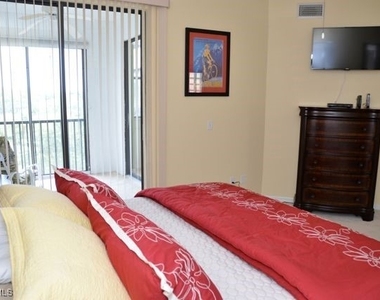 7040 Pelican Bay Boulevard - Photo Thumbnail 14