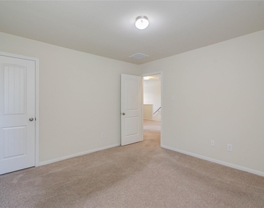 10410 Solitude Way - Photo Thumbnail 37