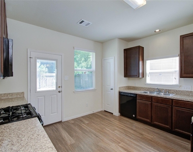 10410 Solitude Way - Photo Thumbnail 14