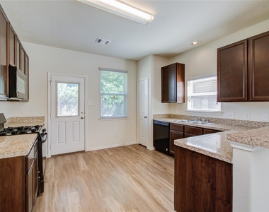 10410 Solitude Way - Photo Thumbnail 9