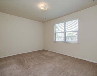 10410 Solitude Way - Photo Thumbnail 17