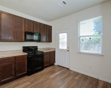 10410 Solitude Way - Photo Thumbnail 13