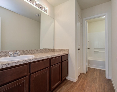 10410 Solitude Way - Photo Thumbnail 34