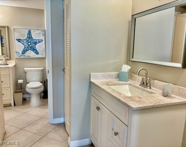 60 Pelican Street W - Photo Thumbnail 14