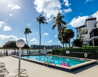 60 Pelican Street W - Photo Thumbnail 20