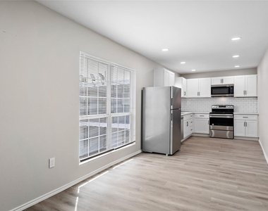 9711 Linkmeadow Lane - Photo Thumbnail 11