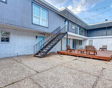 9711 Linkmeadow Lane - Photo Thumbnail 13