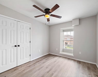 9711 Linkmeadow Lane - Photo Thumbnail 9