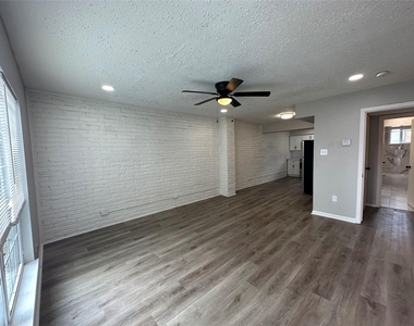 9711 Linkmeadow Lane - Photo Thumbnail 1