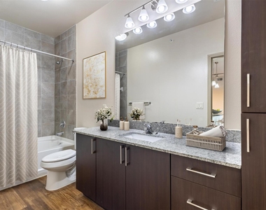 2930 Plum Creek Lane - Photo Thumbnail 5