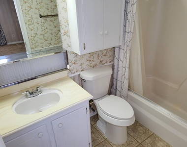1815 Country Village Boulevard - Photo Thumbnail 11