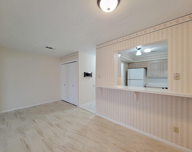 1815 Country Village Boulevard - Photo Thumbnail 19